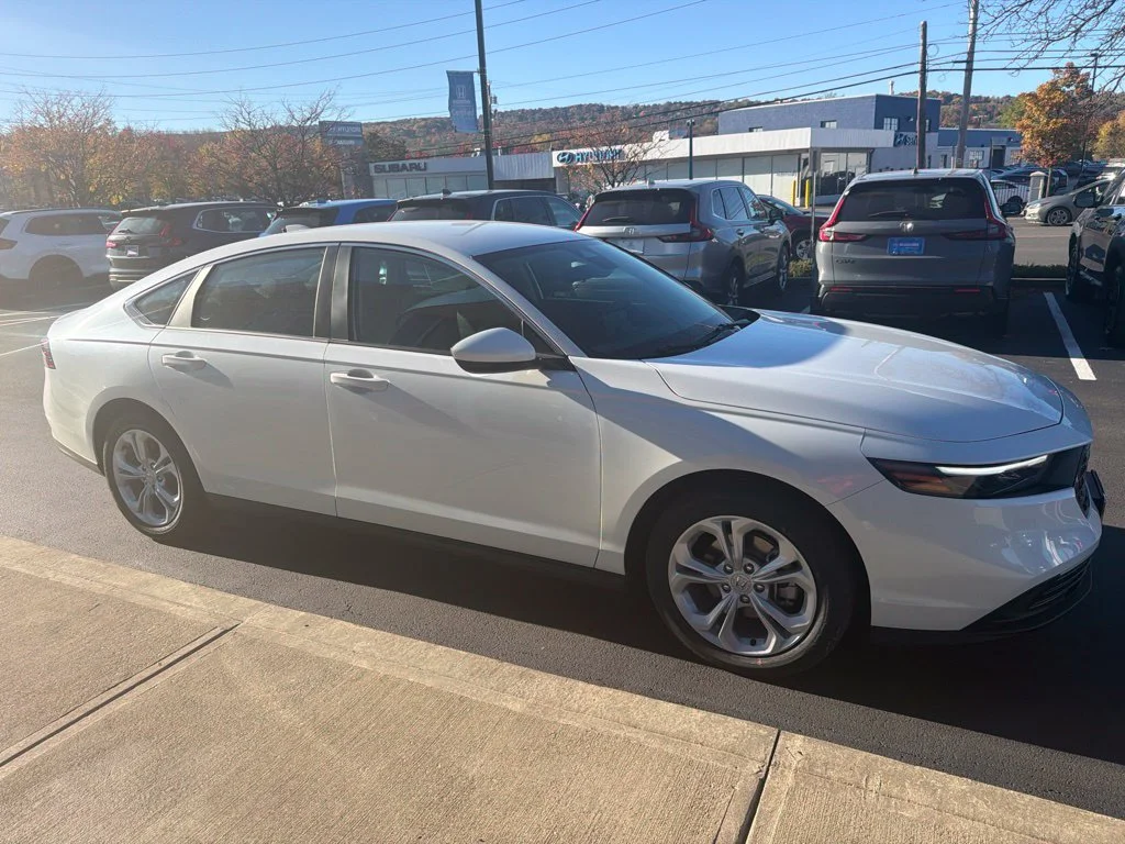 New 2026 Platinum White Pearl Honda LX image 4