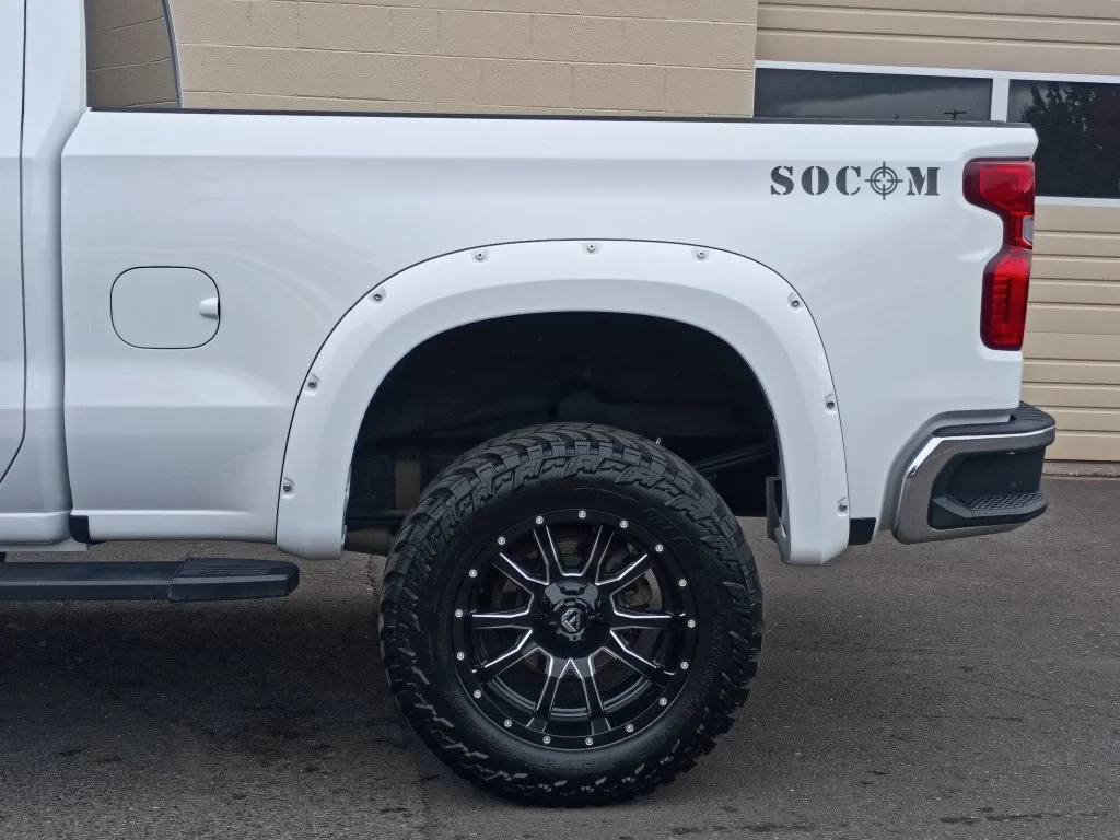 Used 2023 Summit White Chevrolet WT image 8