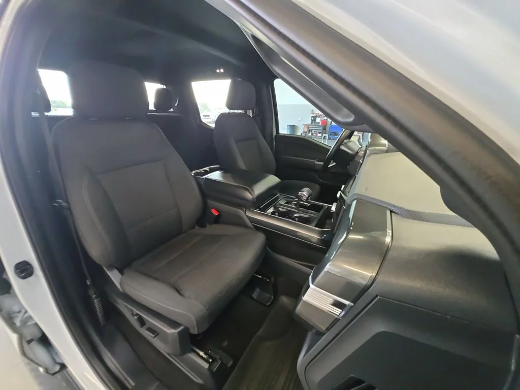 Used 2022 White Ford XLT image 30