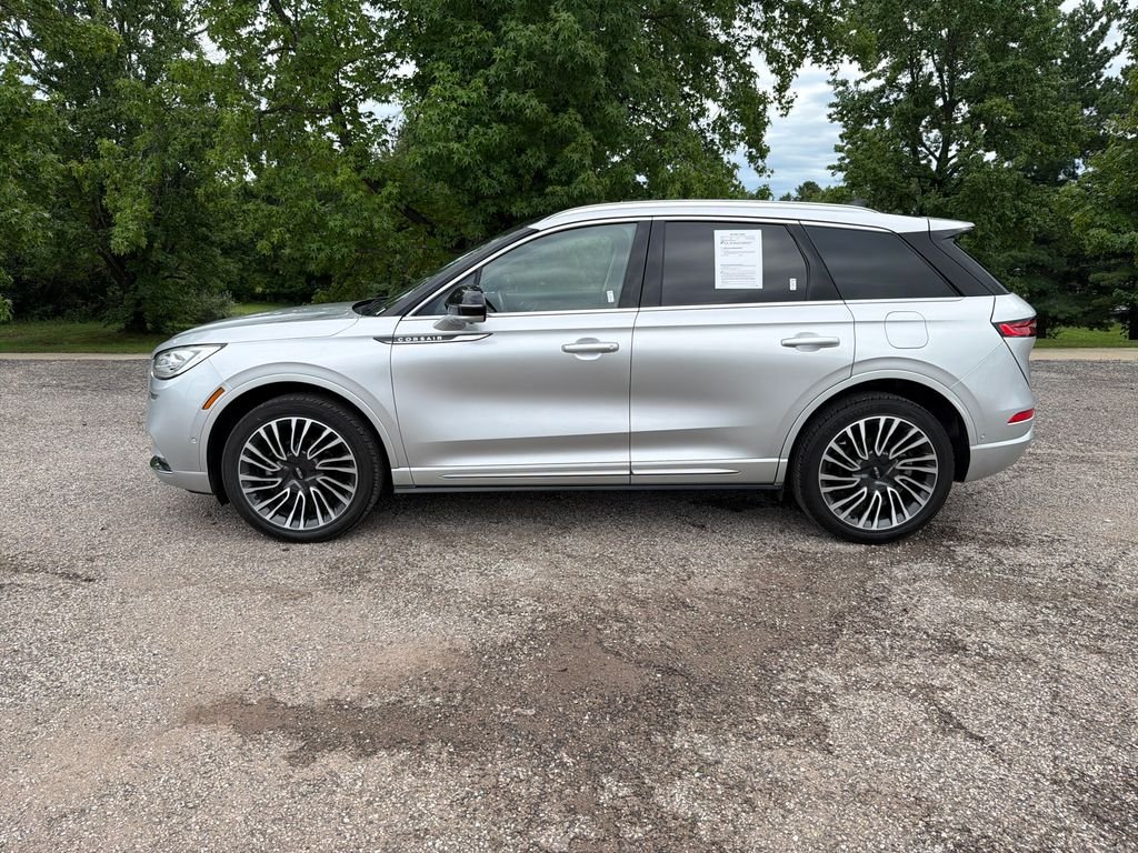 Used 2020 Silver Lincoln Reserve image 2