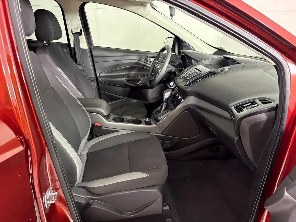 Used 2014 Orange Ford S image 18