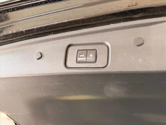 Used 2023 Super Black Nissan SL image 25