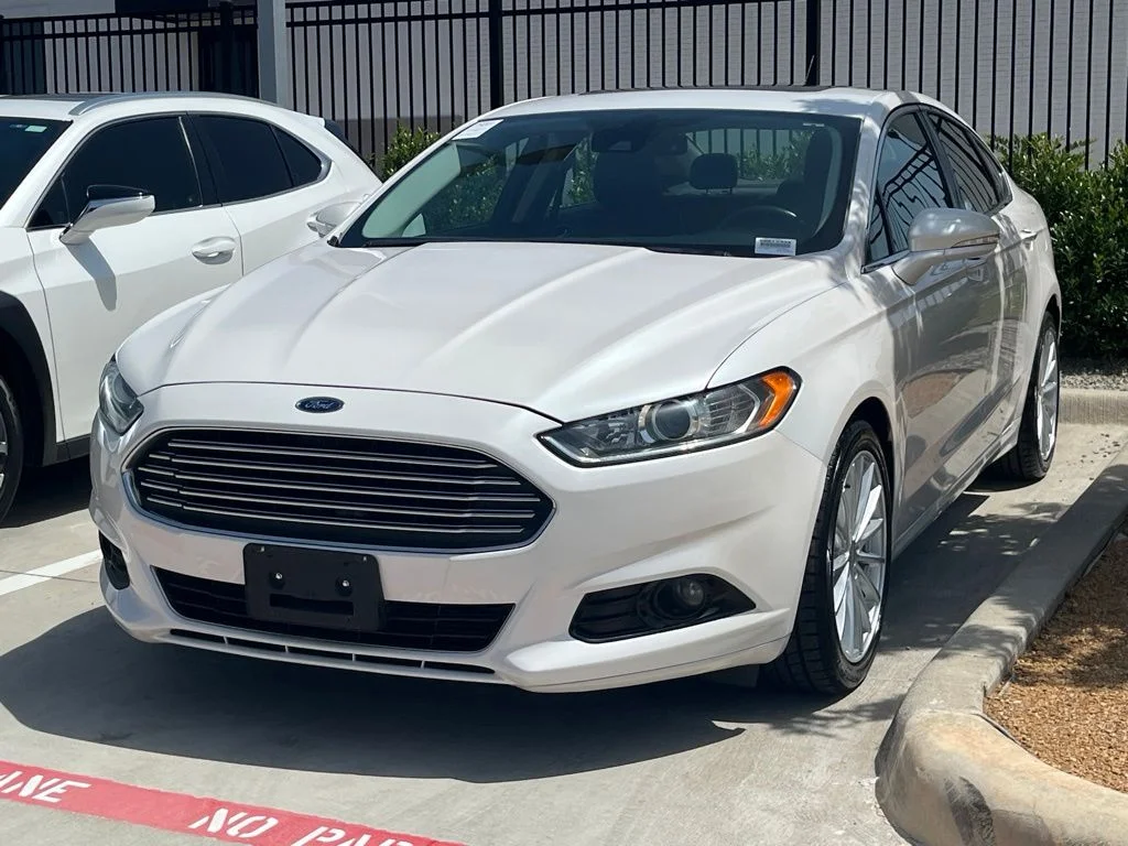 Used 2016 White Ford Titanium image 2