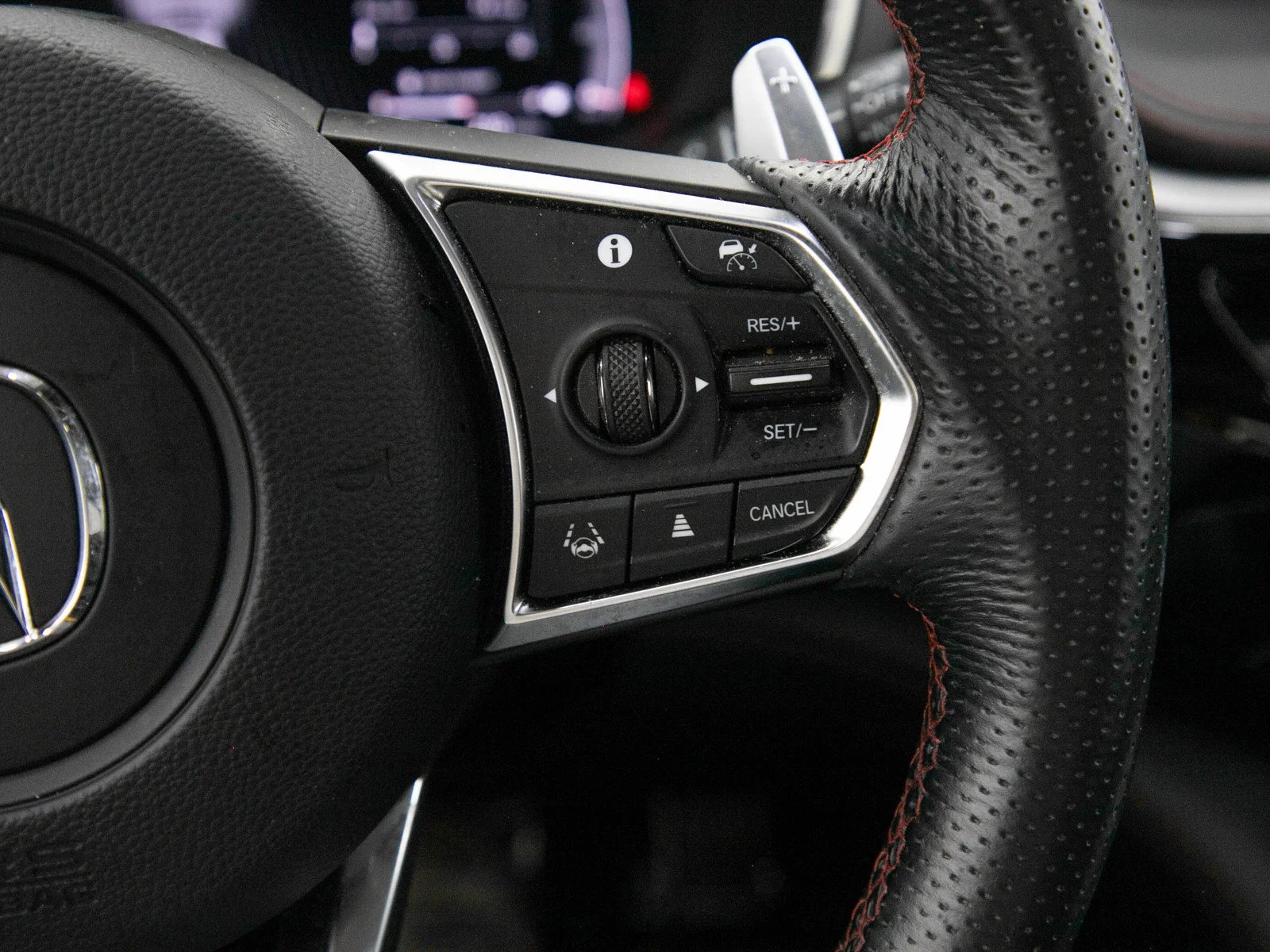 Used 2023  Acura SH-AWD w/A-Spec Package image 27