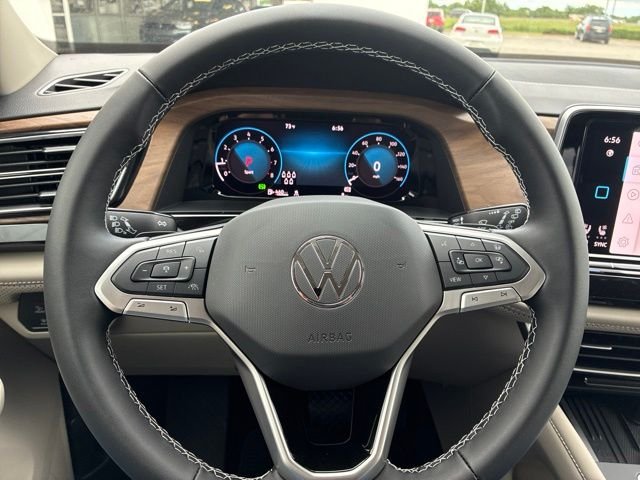 New 2026 Deep Black Volkswagen 2.0T SE image 13