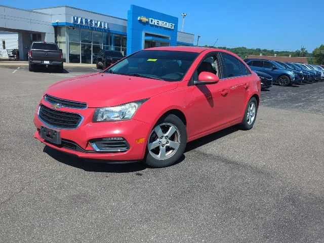 Used 2015 RED HOT Chevrolet LT image 3