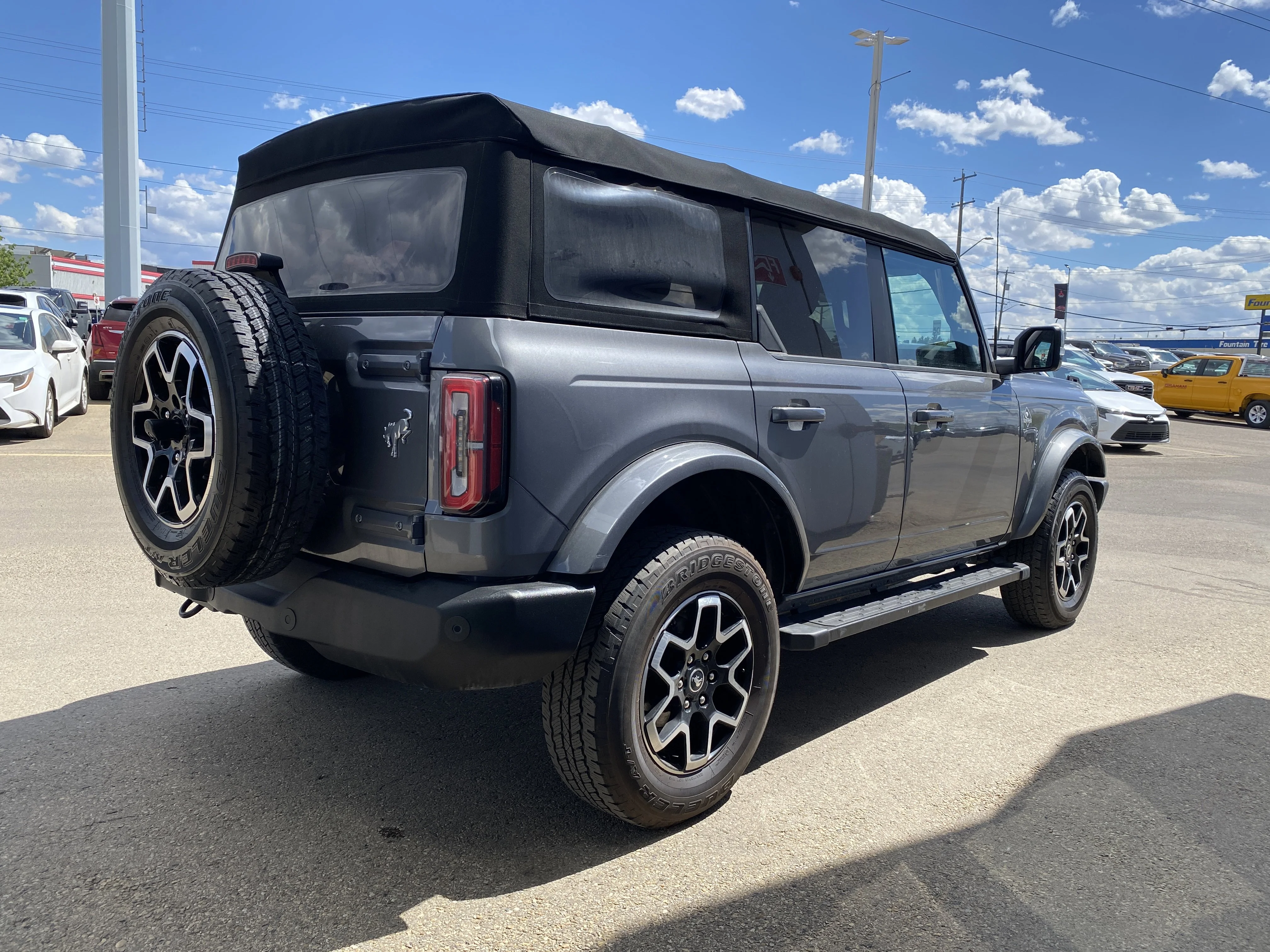 Certified Used 2021 Gray Ford Base 4 Door Advanced 4x4 * SOFT TOP * 2 TONE LEATHER * NAVIGATION * image 5