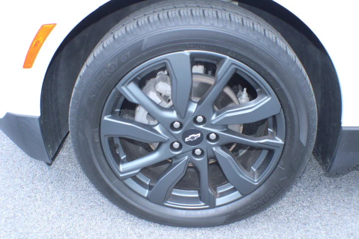 Used 2023 Summit White Chevrolet RS image 5