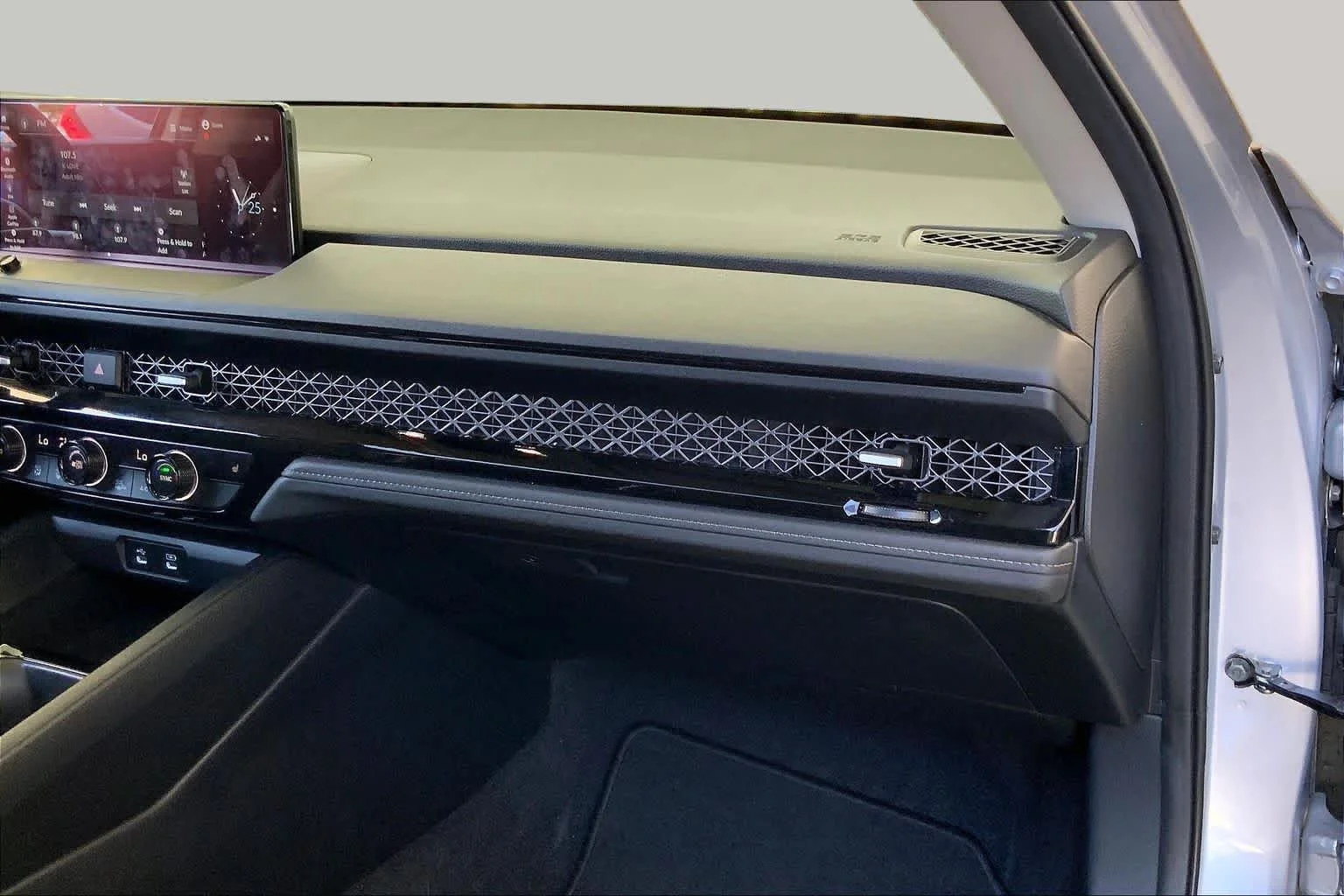 2023 Honda Accord Hybrid EX-L - Photo 19