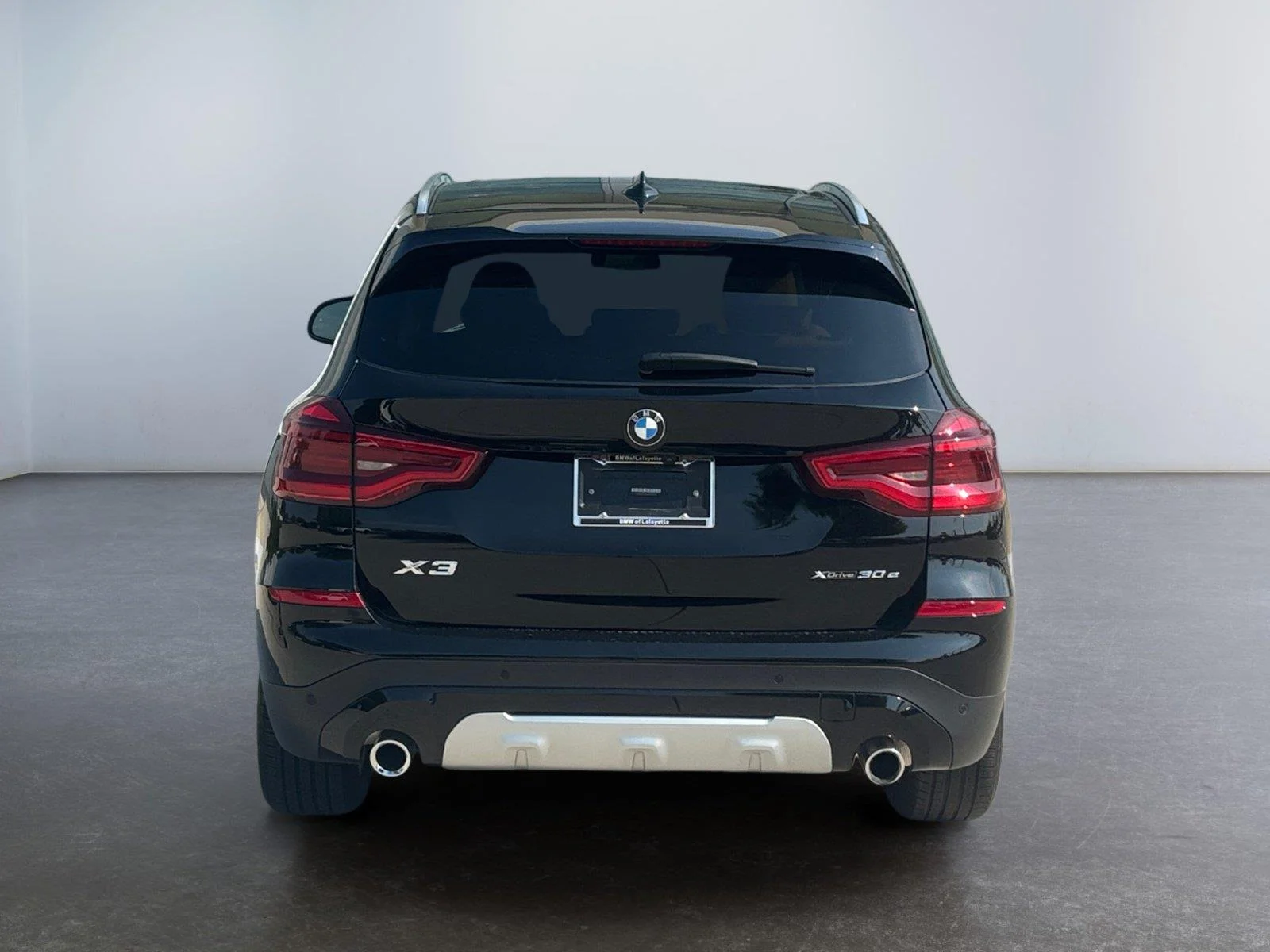 Used 2021 Jet Black BMW xDrive30e image 4