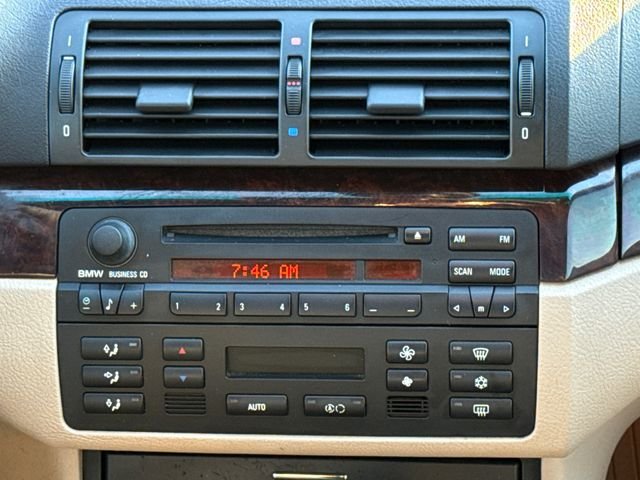 Used 2006  BMW 325Ci image 12