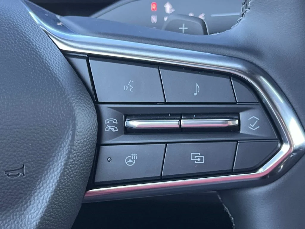 2027 Chevrolet Equinox LT - Photo 22