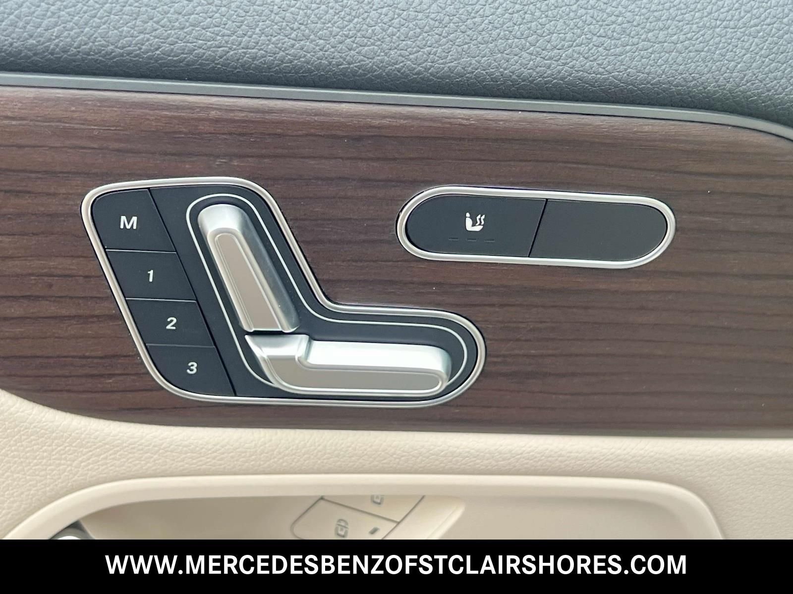 New 2026 Mountain Grey Metallic Mercedes-Benz GLA 250 image 17