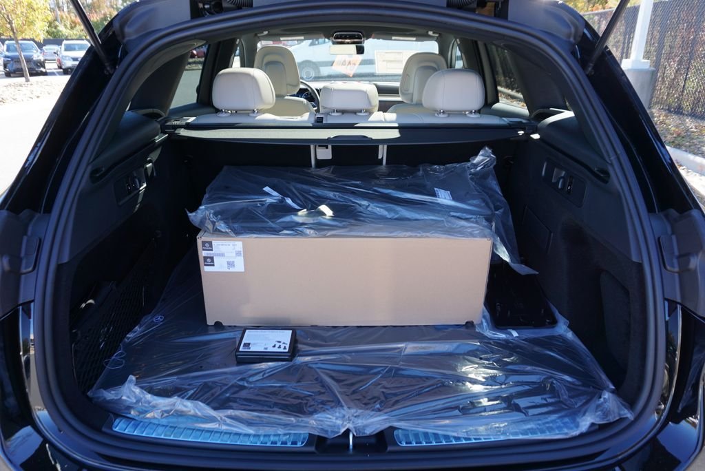Used 2026 Black Mercedes-Benz GLC 300 image 18