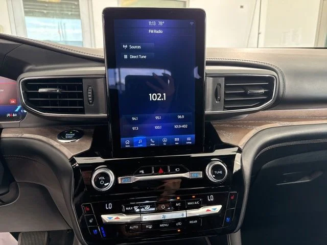Used 2021 Gray Ford Platinum image 24