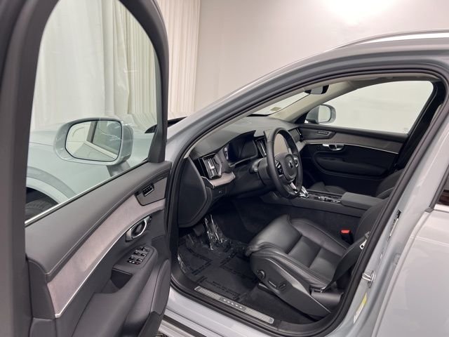New 2026 Vapour Grey Volvo Ultra image 12