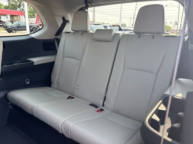 Used 2025 Silver Toyota XLE image 6