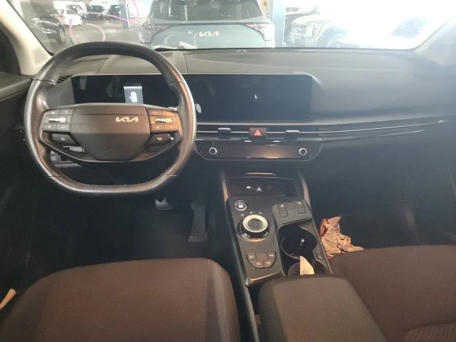 Used 2026  Kia S image 5
