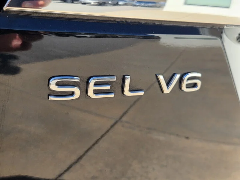 Used 2022 Deep Black Pearl Volkswagen 3.6L V6 SEL R-LINE 4MOTION image 20