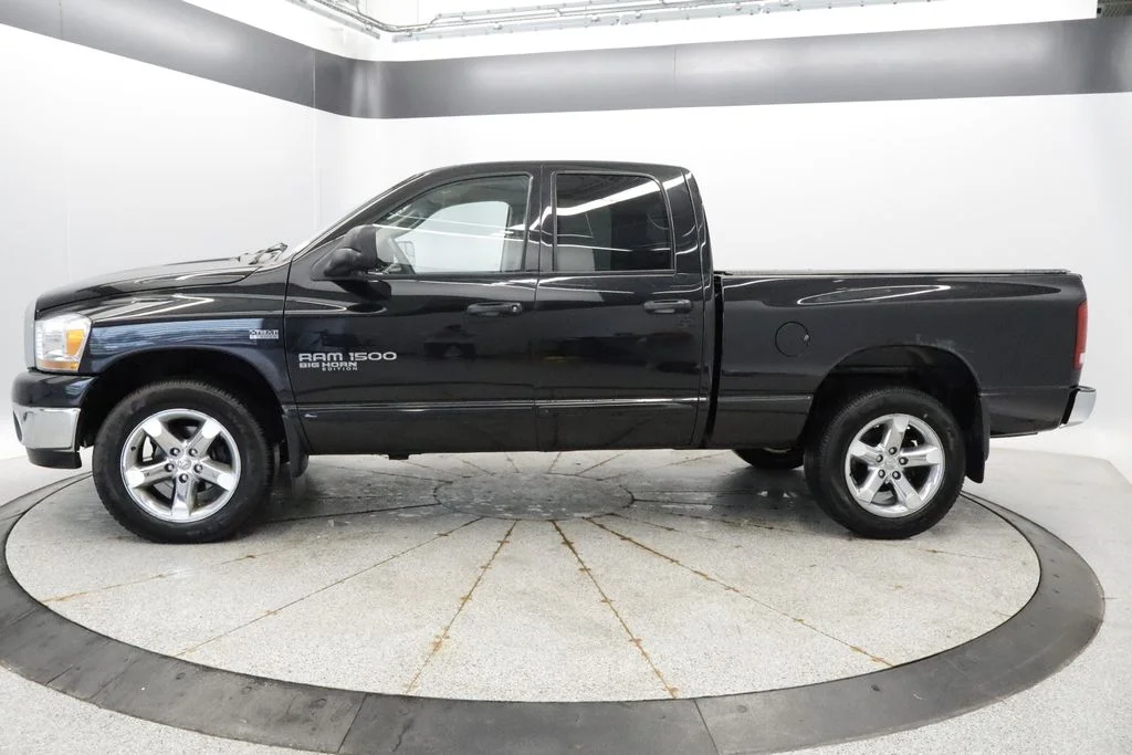 Used 2006 Dodge Ram 1500 Pickup SLT with VIN 1D7HU18286S661782 for sale in Coon Rapids, Minnesota