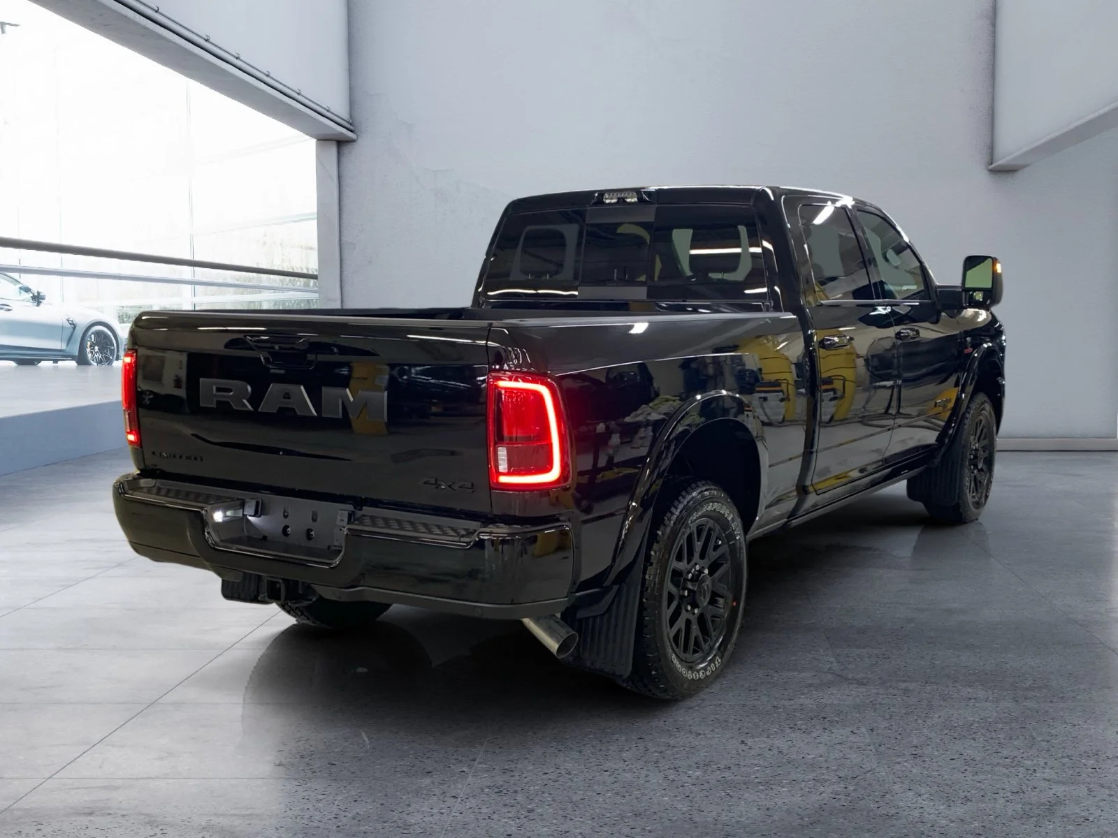 New 2026 Diamond Black Crystal Pearl Ram Limited image 5