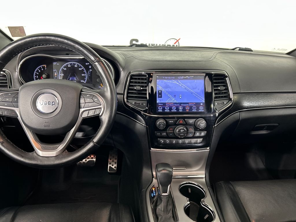 Used 2020 White Jeep Overland image 19