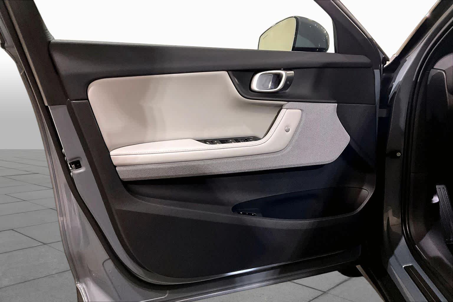 Used 2023  Polestar  image 20