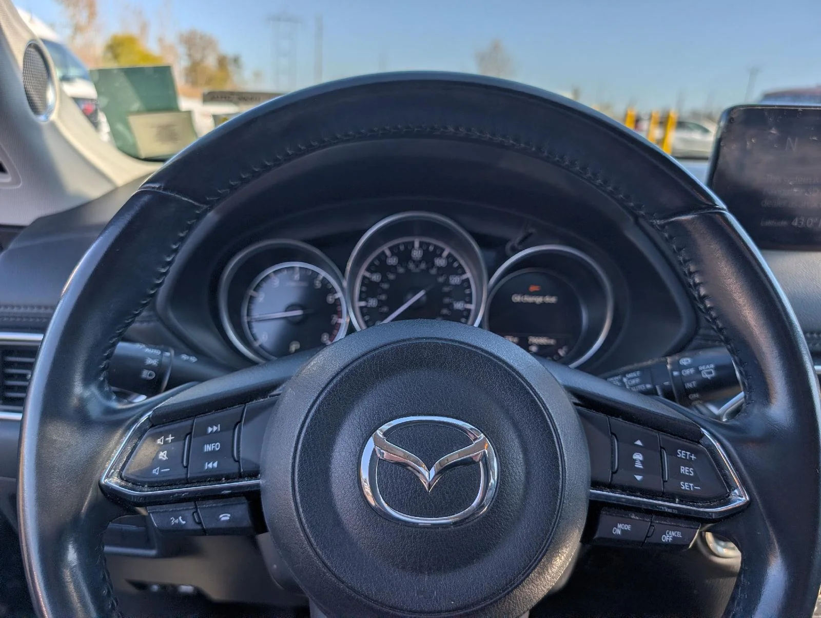Used 2021  Mazda Touring image 11