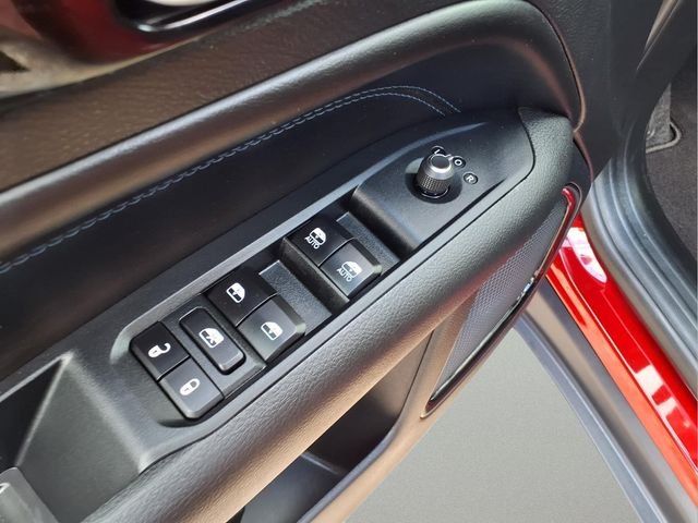 New 2026 Red Hot Pearlcoat Jeep Latitude image 25