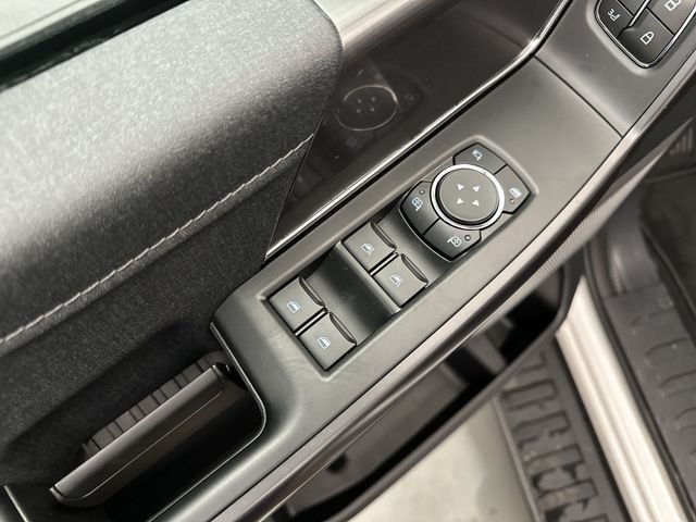 New 2026 Star White Metallic Tri-Coat Ford Lariat® image 17