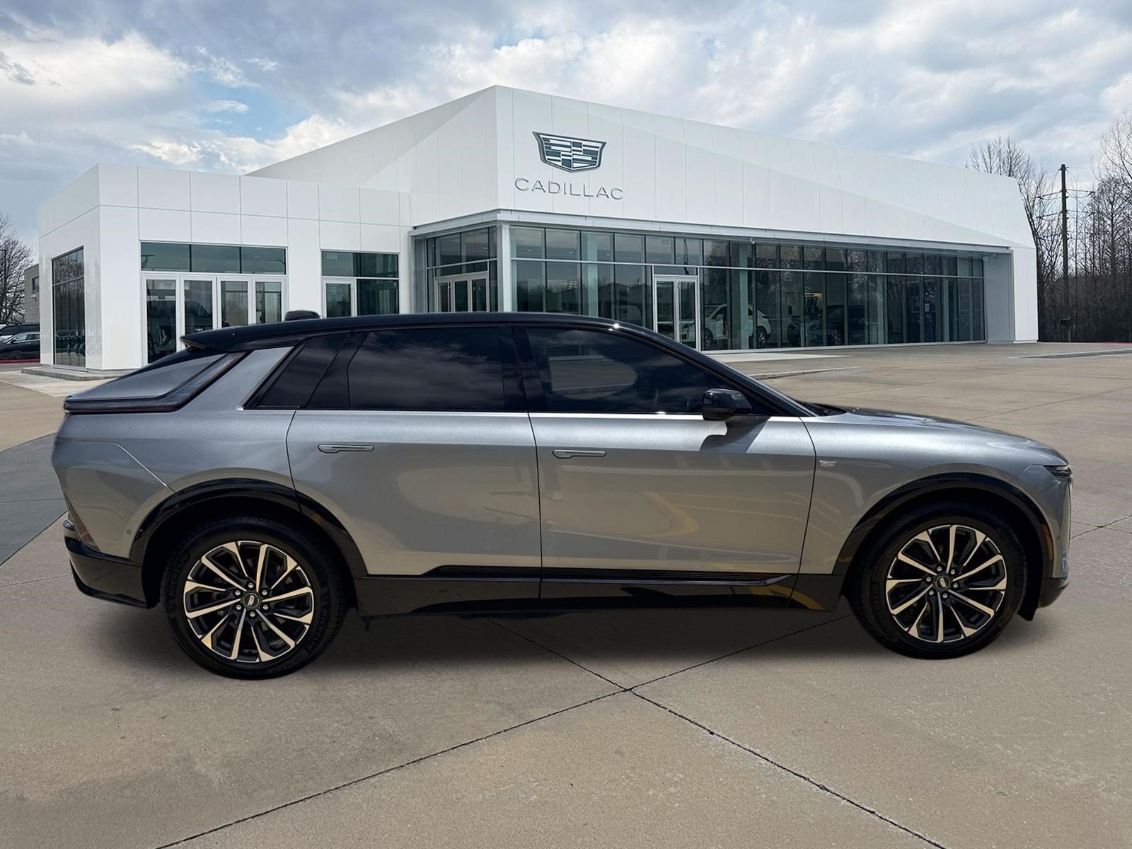 Used 2025 Cadillac LYRIQ Sport 1 with VIN 1GYKPURL4SZ304563 for sale in Bentonville, AR