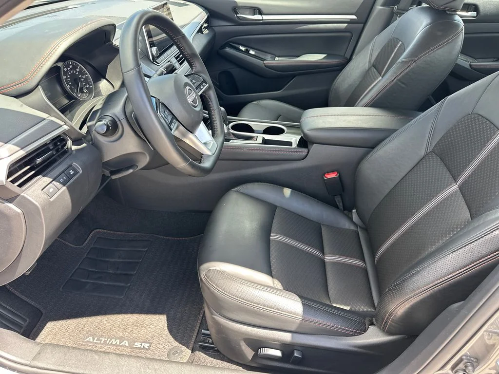 Used 2025 Gray Nissan 2.5 SR image 9
