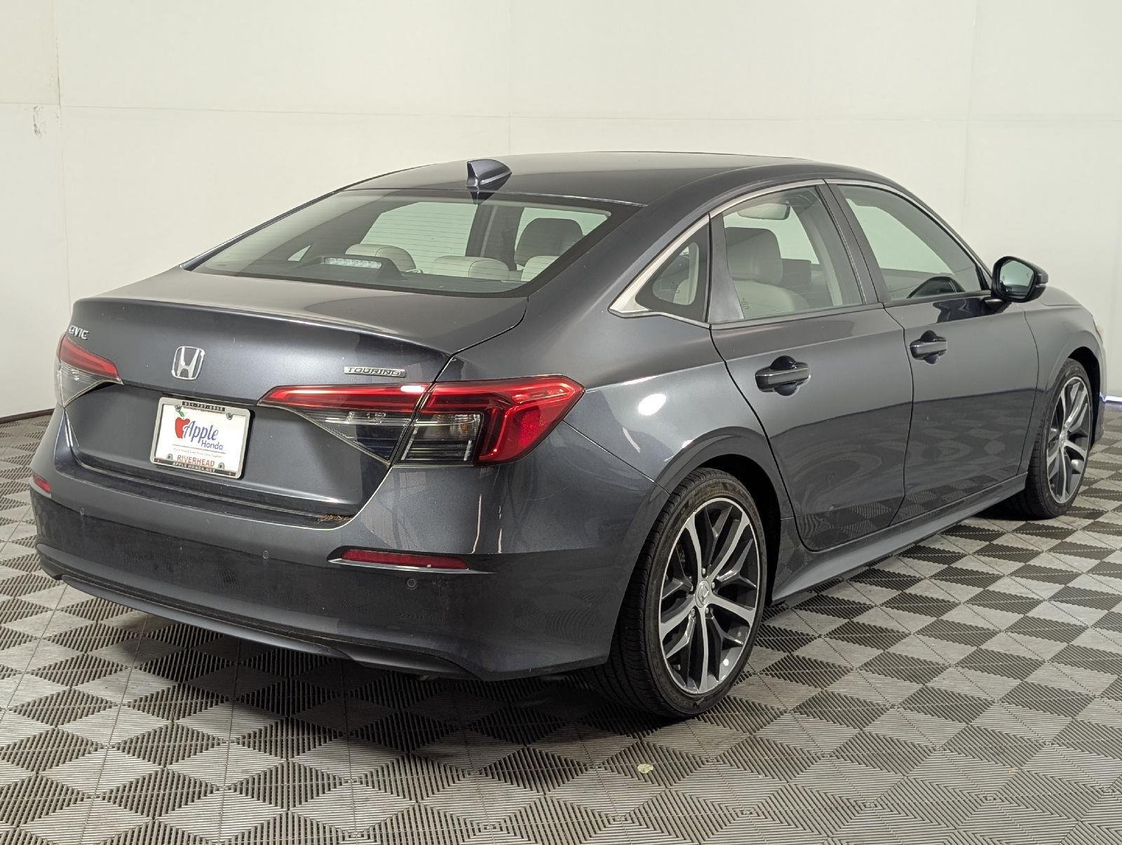 Certified Used 2024 Meteorite Gray Metallic Honda 1.5T 4D TOURING image 6