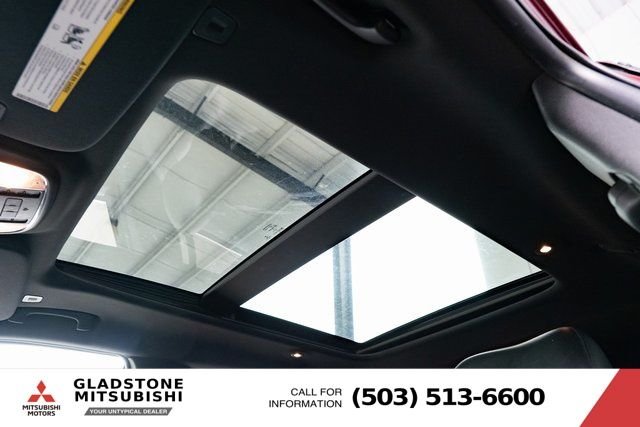 Used 2017 Velvet Jeep Limited image 21