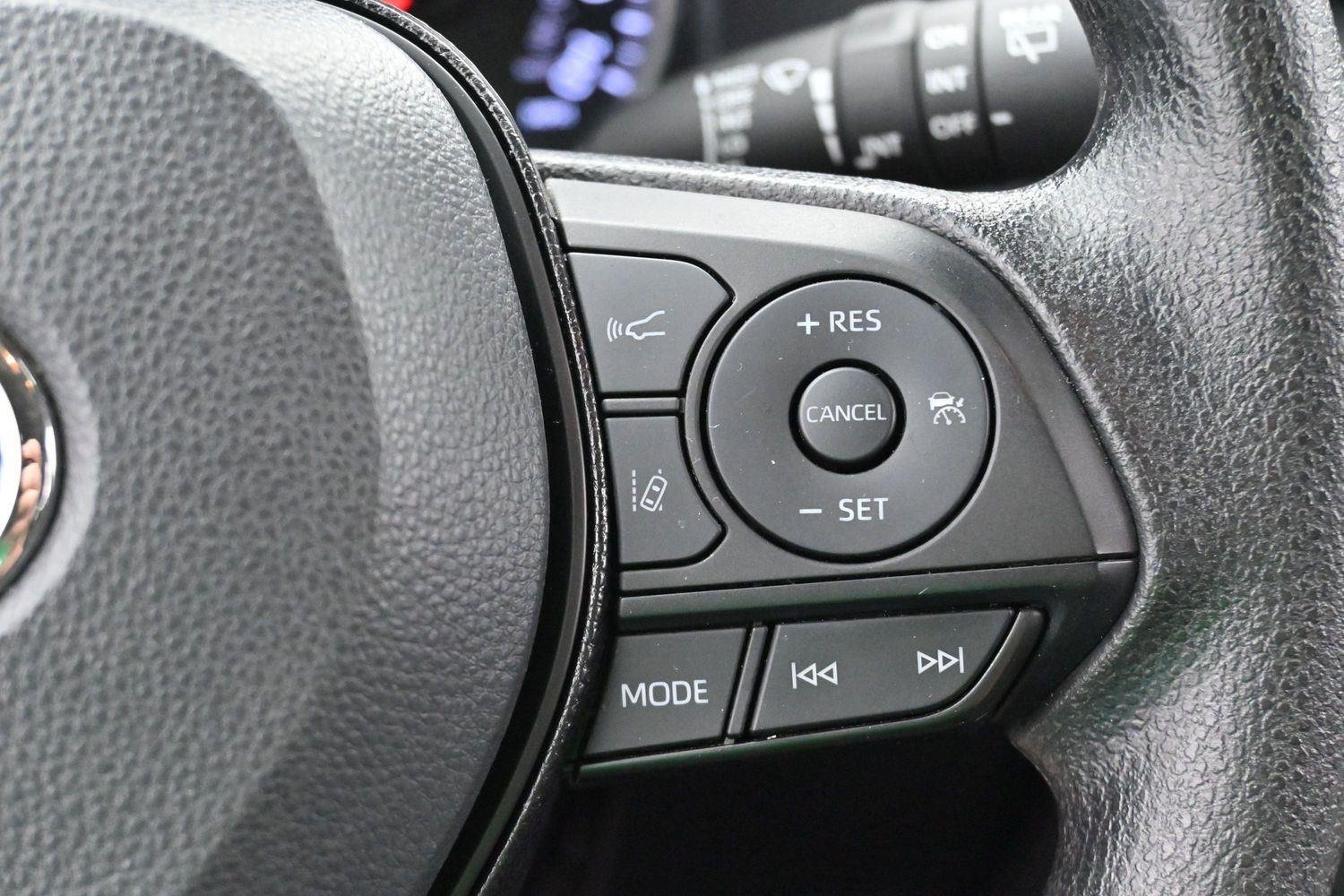 Used 2021 Magnetic Gray Metallic Toyota XLE image 17