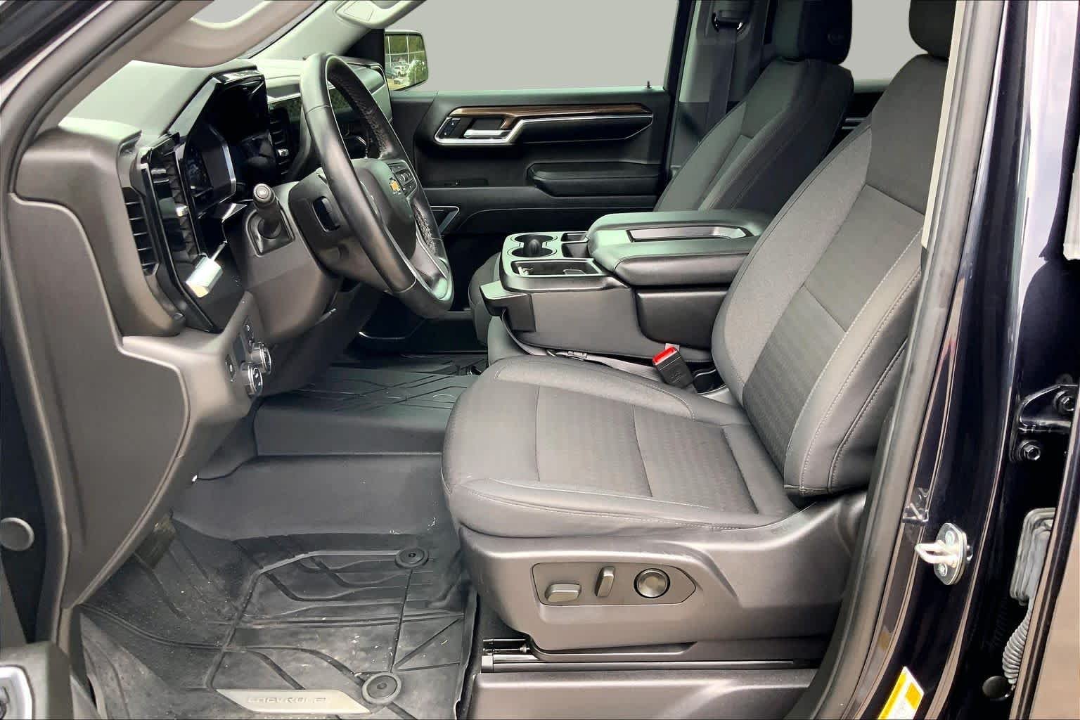 Used 2024 Dark Ash Metallic Chevrolet LT image 8