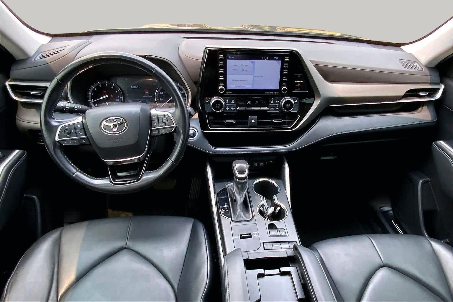 Used 2021 Midnight Black Metallic Toyota XLE image 16