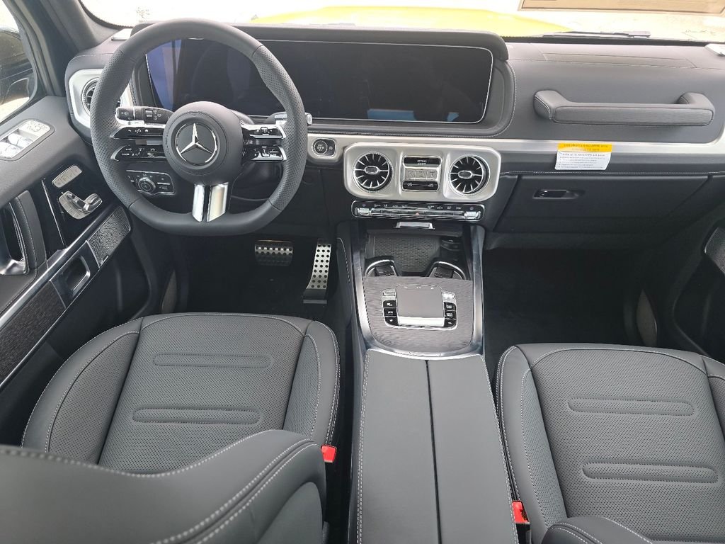 New 2026 MANUFAKTUR Desert Sand non-metallic Mercedes-Benz G 550 image 20