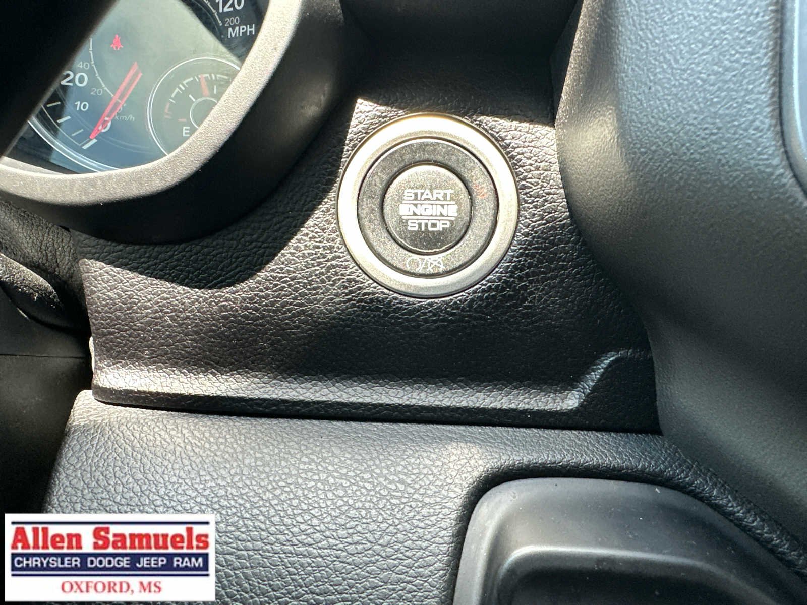 Used 2024 Delmonico Red Pearlcoat Ram Big Horn image 23