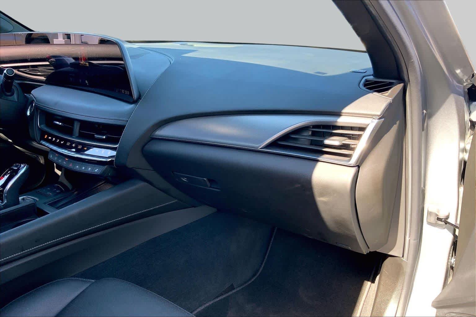 Used 2025 Argent Silver Metallic Cadillac Premium Luxury image 19
