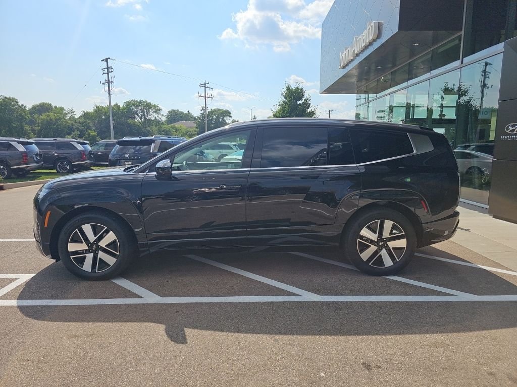Certified 2026 Hyundai IONIQ 9 SEL with VIN 7YAMUFS35TY002325 for sale in Menomonee Falls, WI