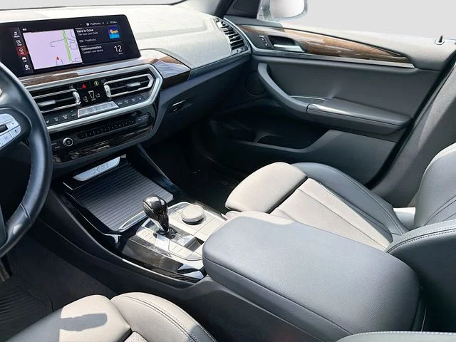 Used 2022 White BMW xDrive30i image 23