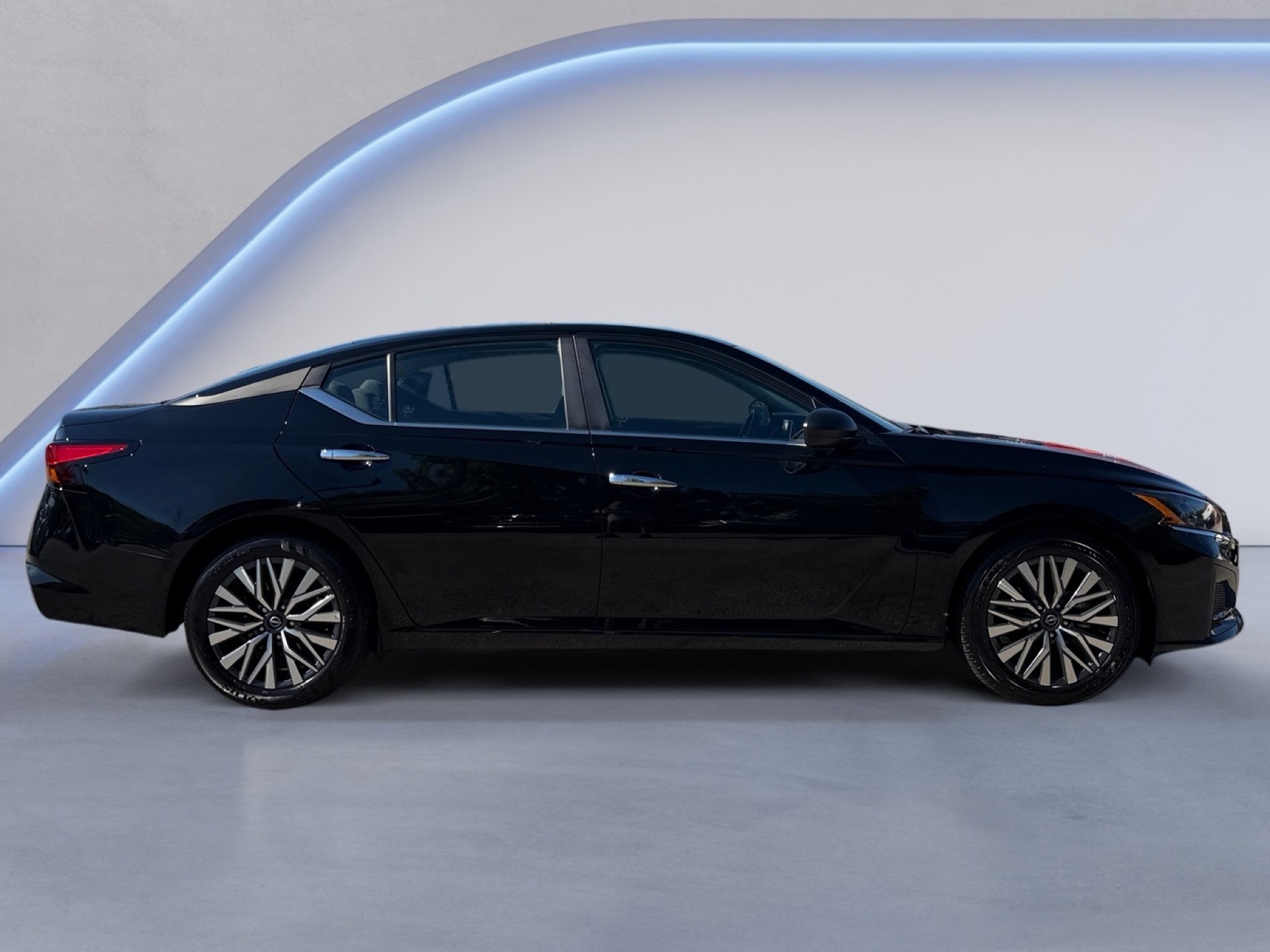 Used 2025 Super Black Nissan SV image 2