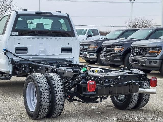 2024 Ford F-550 Super Duty Chassis Cab XL - Photo 27