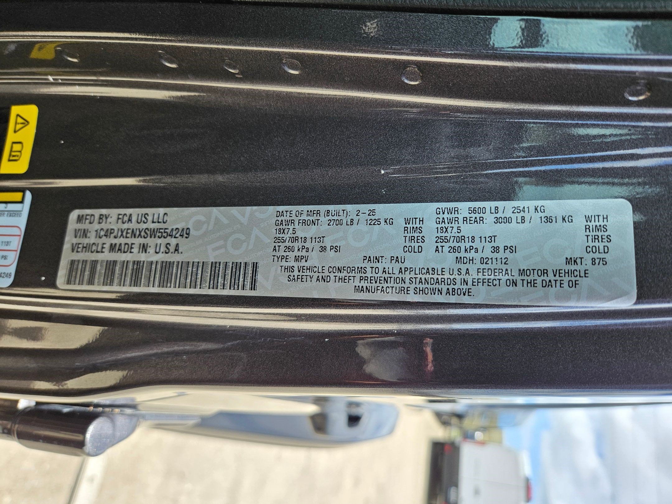 Used 2025 Granite Crystal Clearcoat Metallic Jeep Sahara image 31