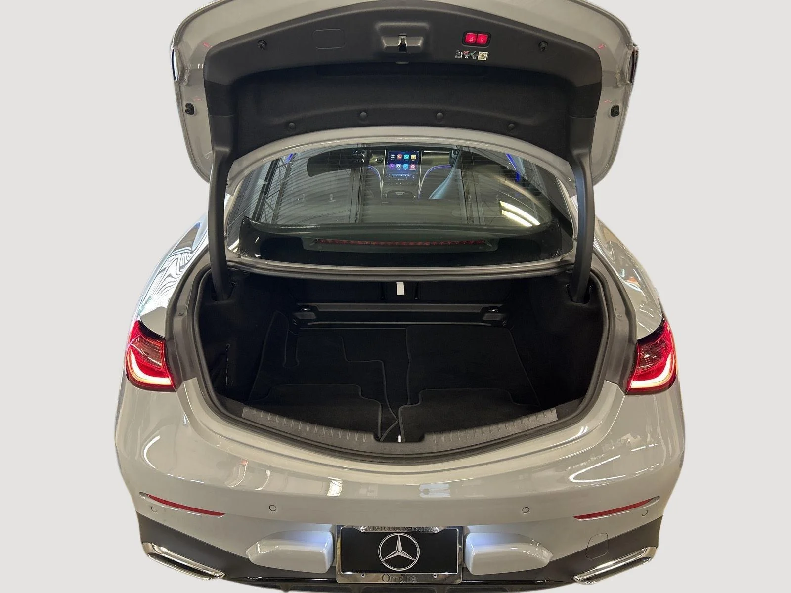 Certified Used 2024 MANUFAKTUR Alpine Grey Metallic Mercedes-Benz CLE 300 image 27