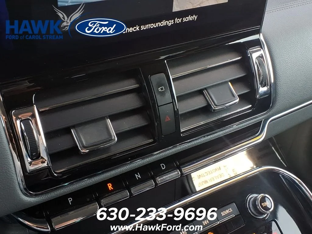 Used 2019 Black Metallic Lincoln Reserve image 11