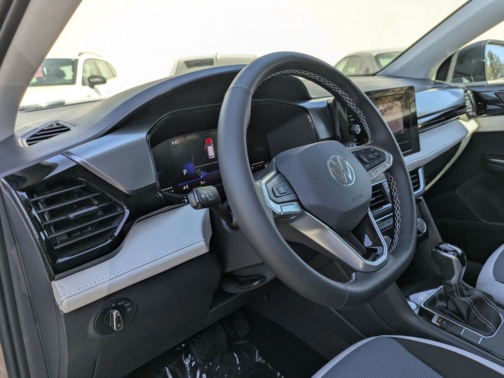 2025 Volkswagen Taos S - Photo 9