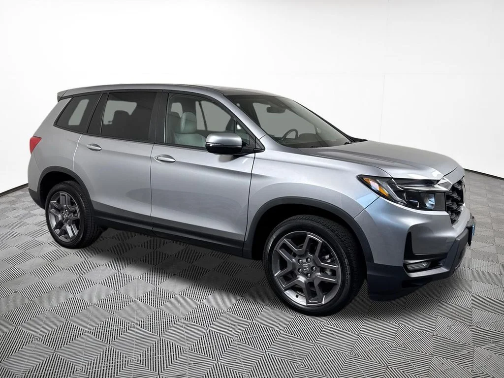Used 2023 Gray Honda EX-L image 5