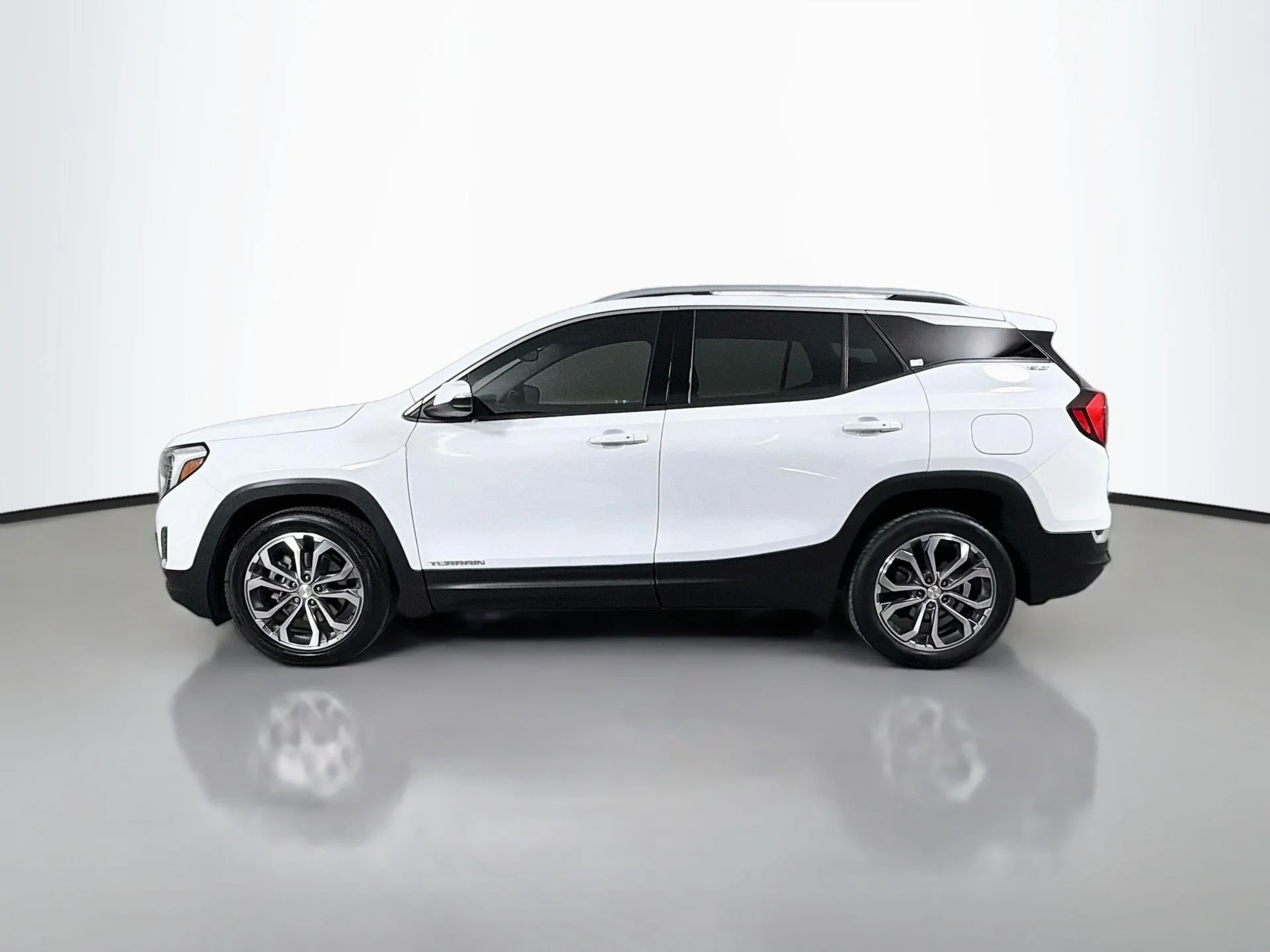 Used 2020 White GMC SLT image 9
